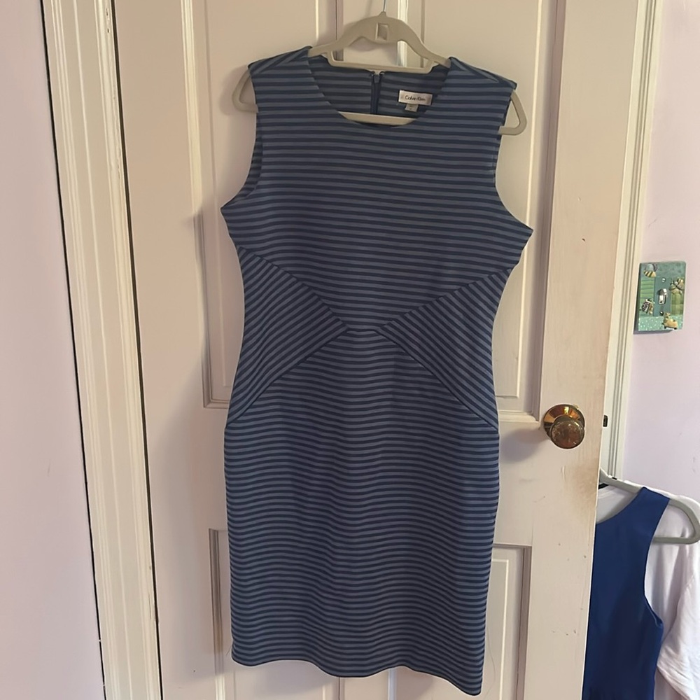 Calvin Klein Beautiful Slimming Sheath Dress Sz 12